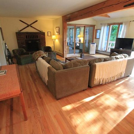 Quaint Stowe Cabin Exterior foto
